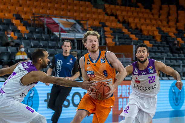 手此前并不 手此前并不